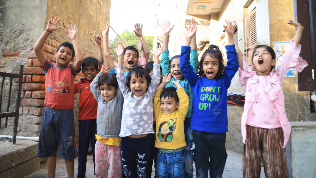 Children living in the informal settlements of Delhi receive education from CSI | Photo by Simit Bhagat 